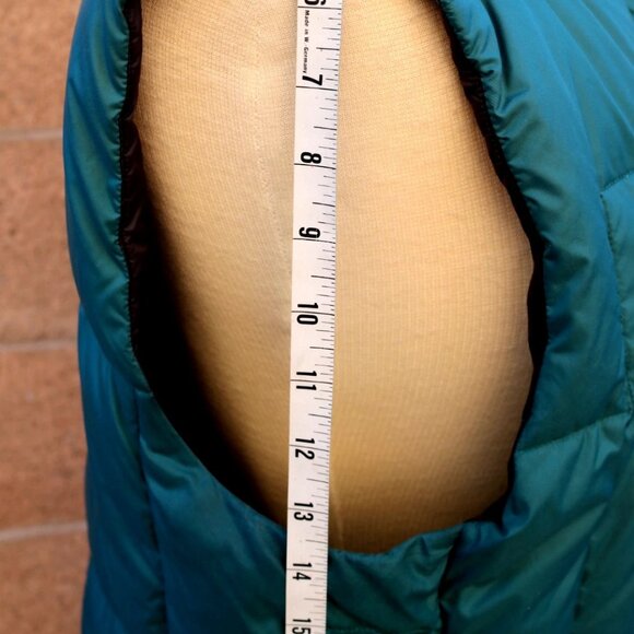 Lululemon Live in Practice Down Vest Green - Picture 8 of 15